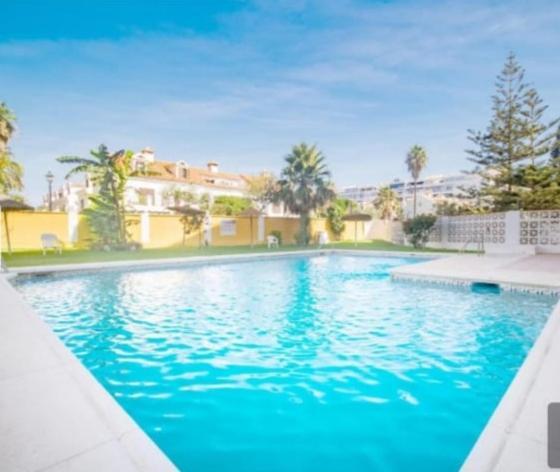La Duquesa Apartment ฟูเอนฮิโรลา ภายนอก รูปภาพ