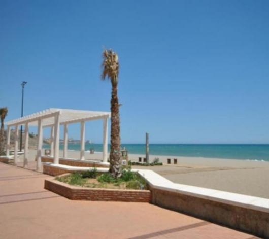 La Duquesa Apartment ฟูเอนฮิโรลา ภายนอก รูปภาพ
